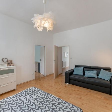 אולומוץ Apartman S Terasou מראה חיצוני תמונה