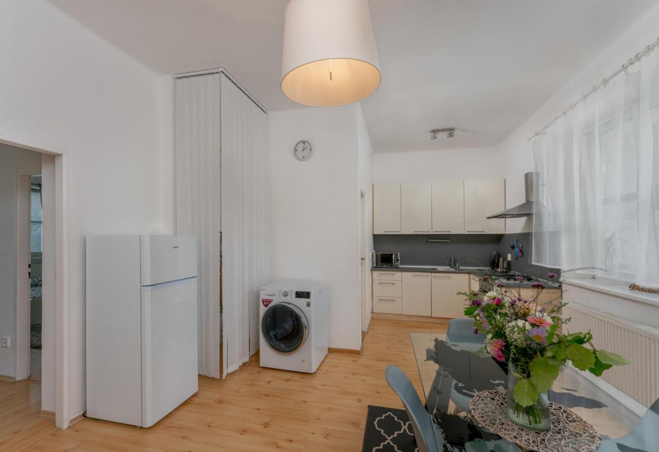 אולומוץ Apartman S Terasou מראה חיצוני תמונה