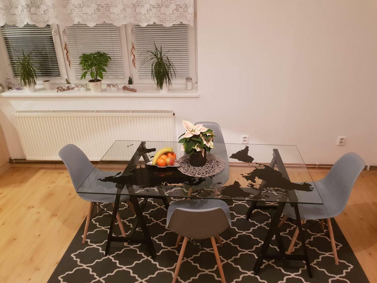 אולומוץ Apartman S Terasou מראה חיצוני תמונה
